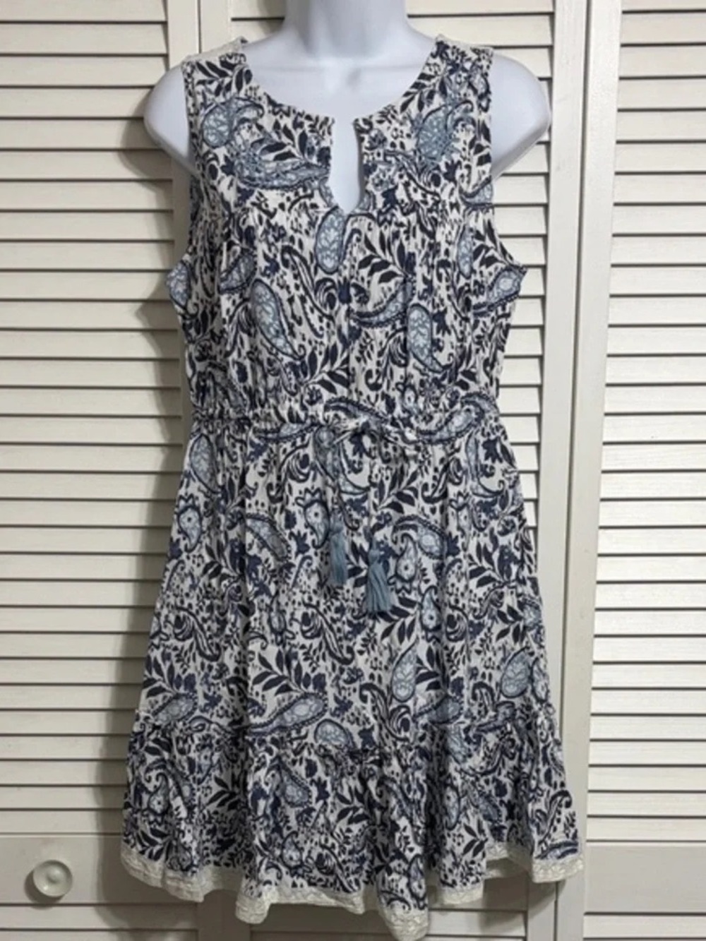 Sleeveless Blue Paisley Tie-Waist Dress